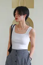 夏にぴったりなシンプルなスクエアネックニットタンクトップ【ストレッチ素材・フィットデザイン・インナーや外出用】