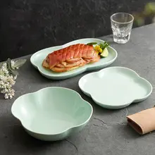 高級感あふれる青瓷製の中式食器【陶製プレート・家庭用・エレガントデザイン】