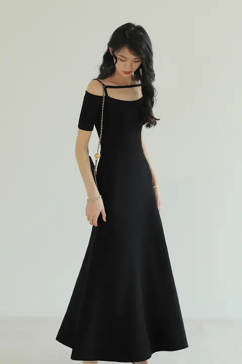 法式デザイン ニットロングドレス【オフショルダー・キャミソール・ブラック】