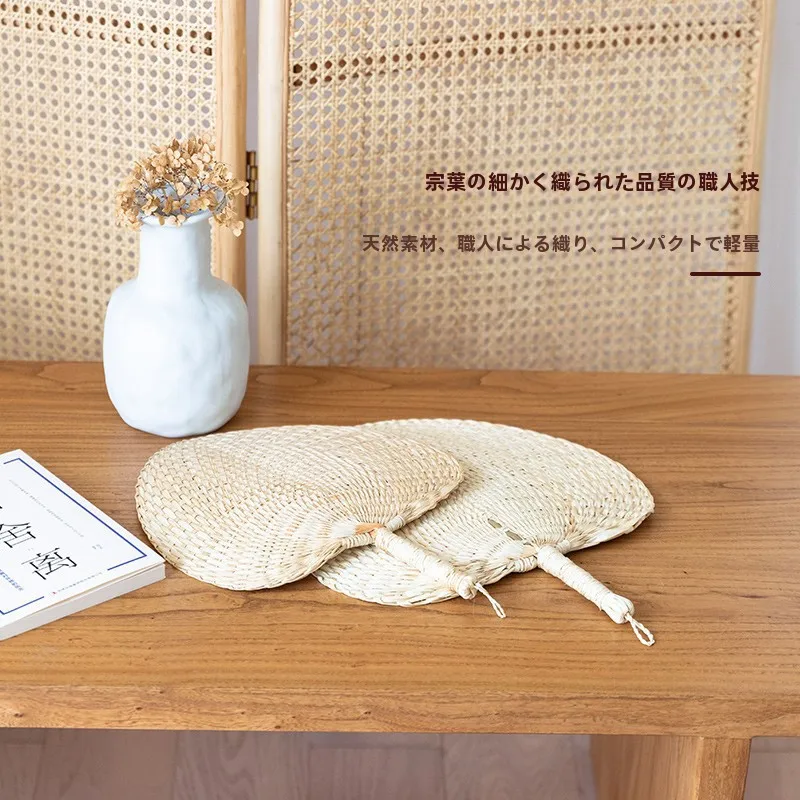 手作り草編み大蒲扇：夏キャンプや室内で涼しさを実現する自然素材の風通し