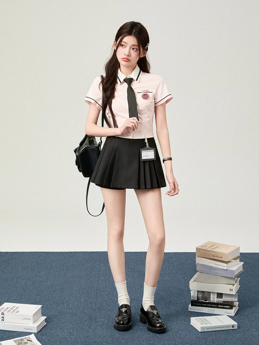 制服の定義とは何か？韓式風の短袖シャツが、日常の「着こなしの軸」になる理由は？