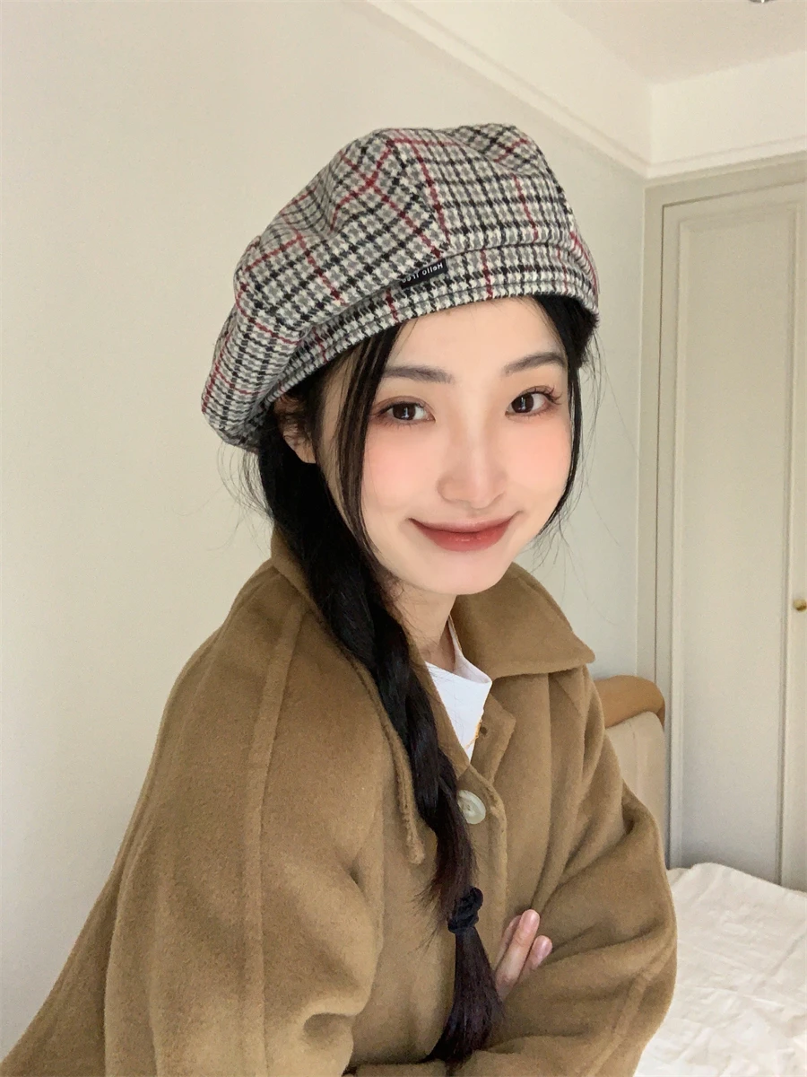 チェック柄ウールベレー帽で秋の街を彩るには？