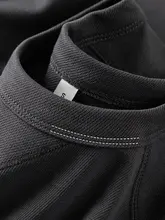 高級グレーの重厚なラグラン袖半袖Tシャツ【夏用・フィット・ユニセックス】