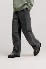機能的な大型ポケット付きカジュアルパンツ【冬用・ゆったりストレート・作業着スタイル】（セットアップ対応）