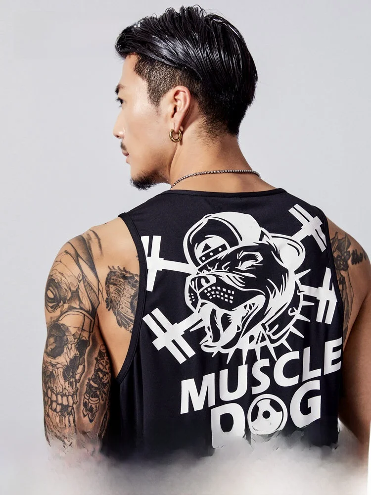 マッスルファクトリーのMUSCLE DOG夏用メンズウェア：吸汗透湿設計とゆったりフィットの実用性