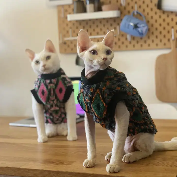 秋冬用 スフィンクス猫服【デザイン：北欧風・羊毛フリース・厚手セーター】
