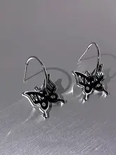 黒色バタフライイヤリング【冬用・おしゃれ・小型デザイン】