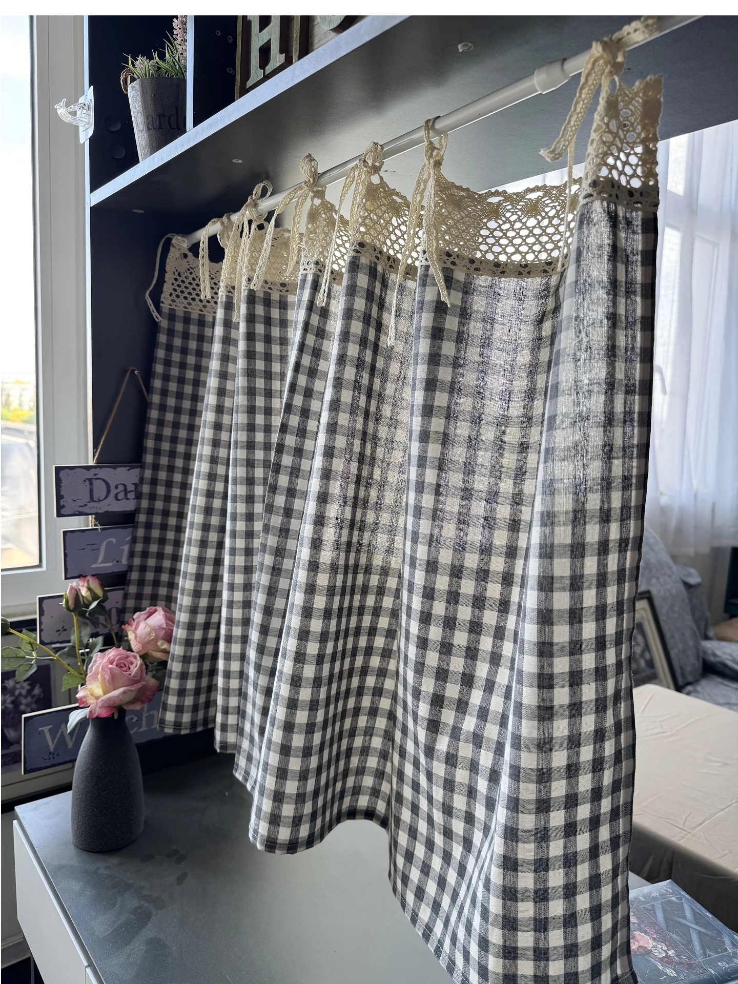 100均窓格子 DIYの取り入れ方は？5選で家を温かくし、暮らしの質を高める