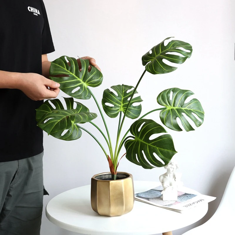 ベランダに観葉植物を置くなら、どう選ぶべきか？北欧風人工植物が解決するリアルな悩み