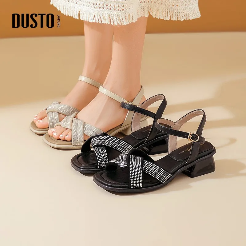 5月にサンダルを買うべきか？DUSTOの低ヒールサンダルが解決する日常の悩みとは