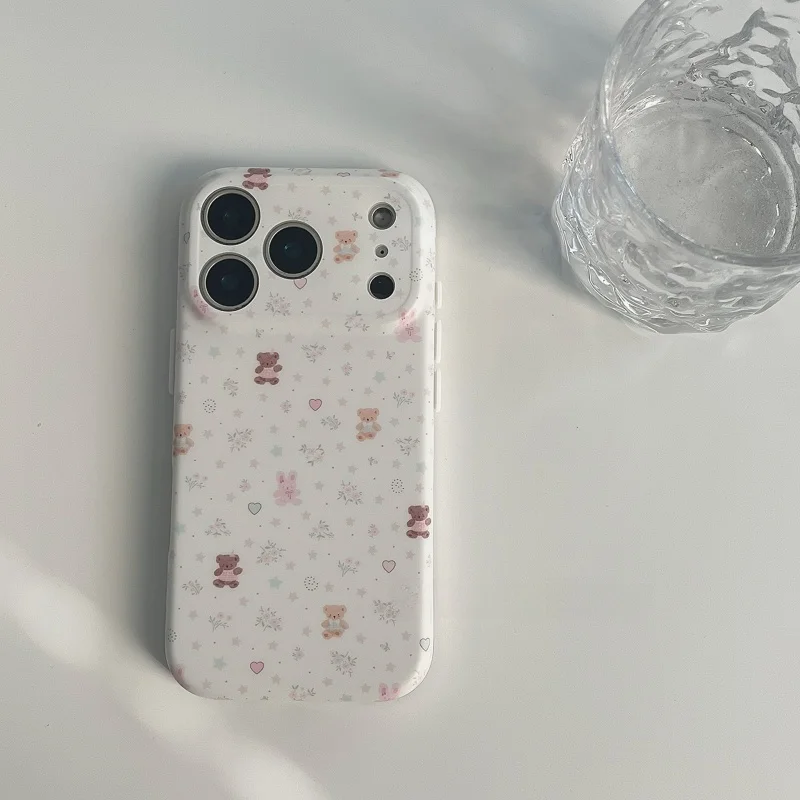 iPhoneケース 手帳型 どう選ぶ？可愛さと実用性のバランスを取るための選び方