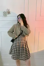 春季用ショートジャケットとパンツのセット【大きいサイズ・シンプルデザイン・女性用】