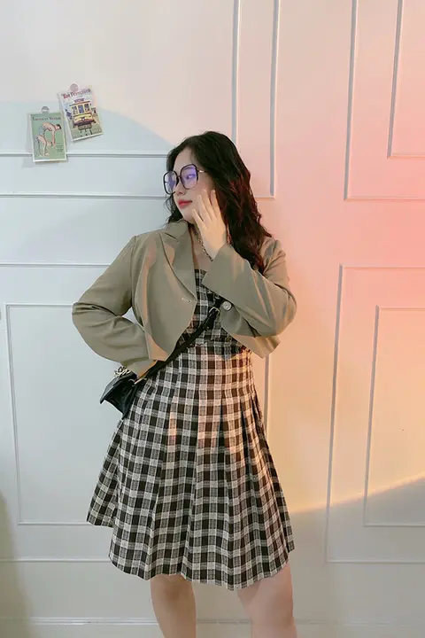 春季用ショートジャケットとパンツのセット【大きいサイズ・シンプルデザイン・女性用】