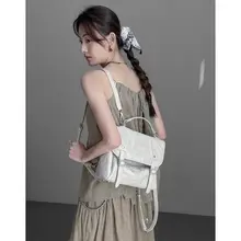 レトロなデザインのリュックサック【女性用・多機能・シワ加工】（セットアップ対応）