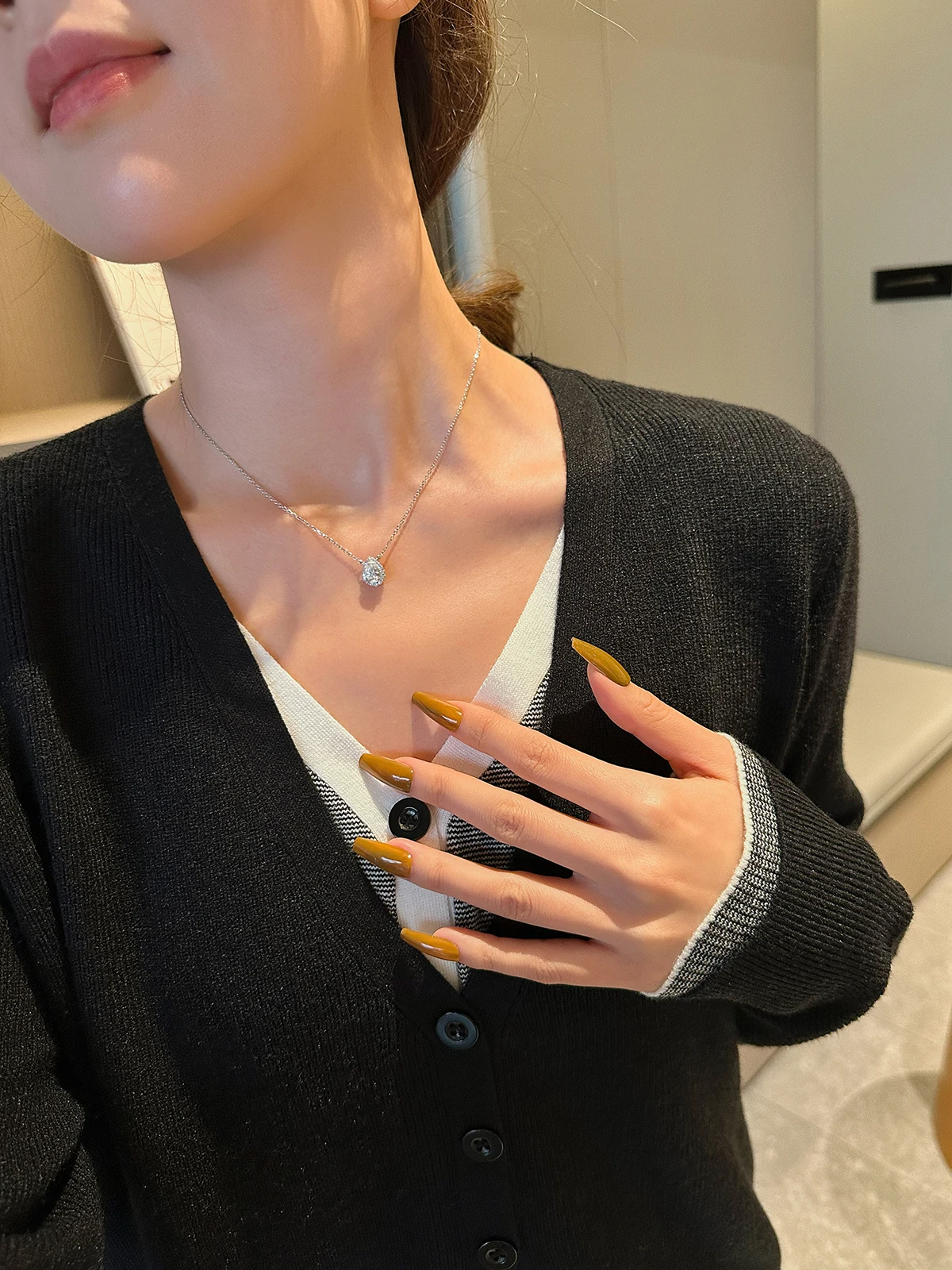 「SACAIネックレス」を選ぶべきか？シンプルさとエレガンスのバランスが鍵になる
