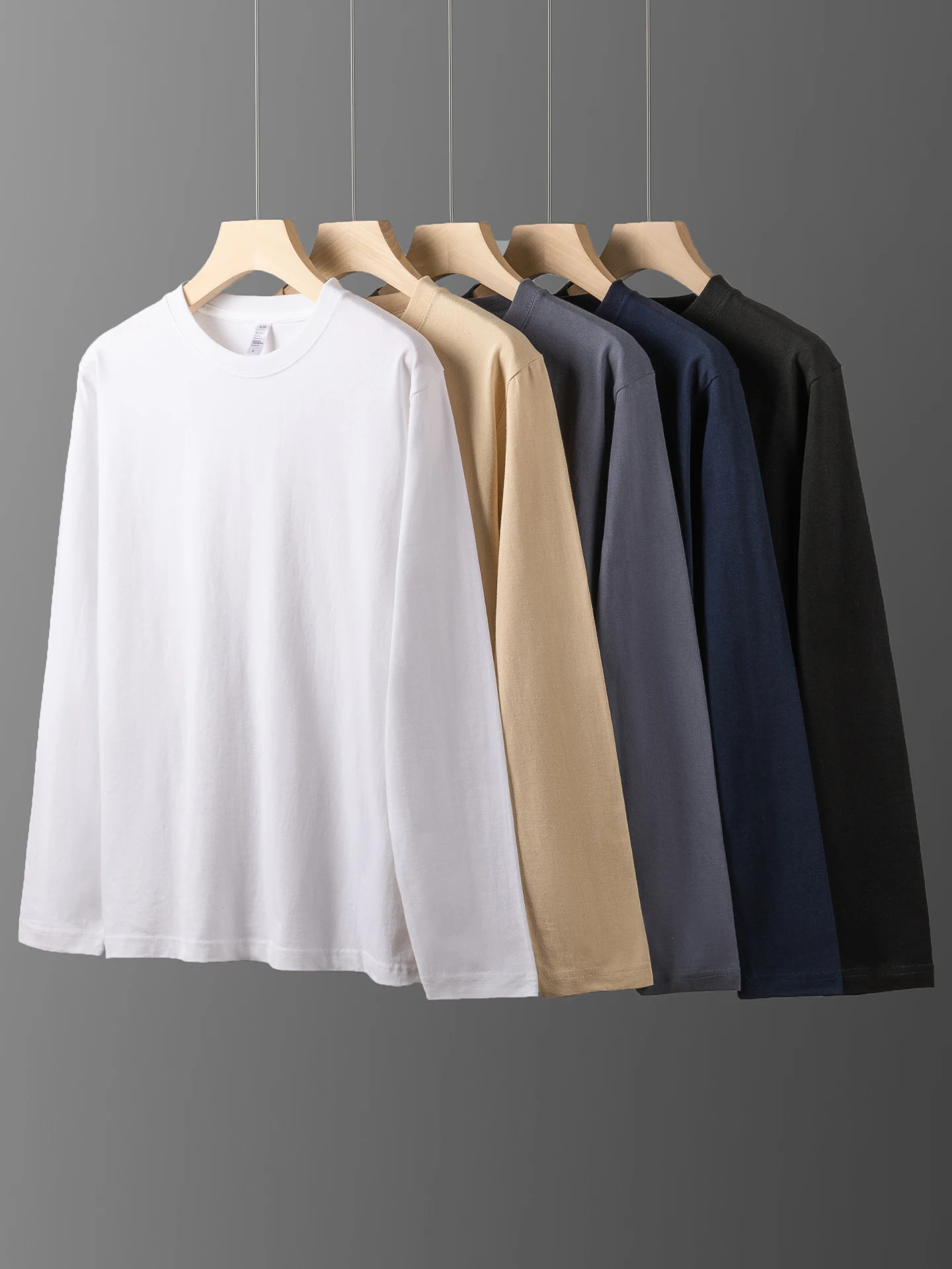 長めのTシャツをどう選ぶ？シンプルで通気性の良いコットンロングTが秋の日常を救う