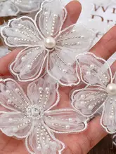 幅8.5cmの立体ビーズ付きネット生地の花 DIY用衣装・ウェディングアクセサリー用装飾素材