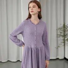 紫色のウエストマークニットワンピース【フリル付き・親肌素材・秋冬用】
