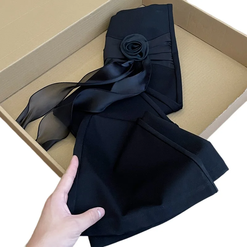 通勤の疲れを癒す、1着で変わる「黒のワイドパンツ」は本当に必要？