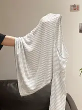 クラシックな黒白ストライプの円形ネック長袖インナー【ゆったりとしたスタイル・シルエット補正】（セットアップ対応）