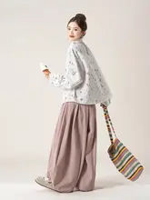 アートプリントのホワイトシャツ【ゆったりデザイン・春にぴったり】