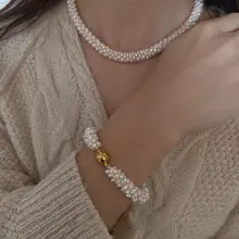 毛毛虫デザインのニットネックレス【手編み・天然淡水パール・ブレスレット付き】（セットアップ対応）