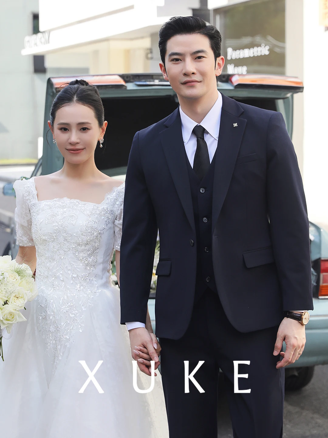 結婚式スーツグレーを選ぶときに迷うなら、この1点セットが救う