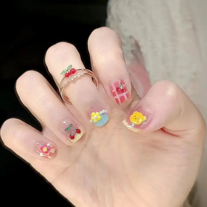 かわいいカートゥーンデザインの手描きネイル【学生向け・ショートタイプ・極上の柔らかさ】