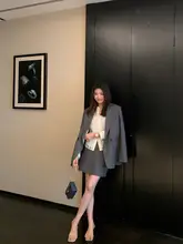 通勤にぴったりな高級品質のスーツジャケットとスカート【女性用・エレガントデザイン・上品な雰囲気】（セットアップ対応）
