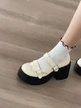 白色のレトロフレンチスタイル 低めヒール 浅口パンプス【夏用・柔らかいソール】（セットアップ対応）