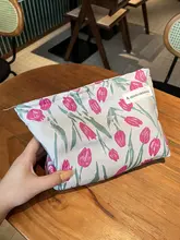おしゃれなチューリップデザインの化粧ポーチ【携帯用・旅行用・収納バッグ】