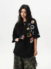 刺繍バッジ付きオーバーサイズTシャツ【ユニセックス・カジュアル・夏用】