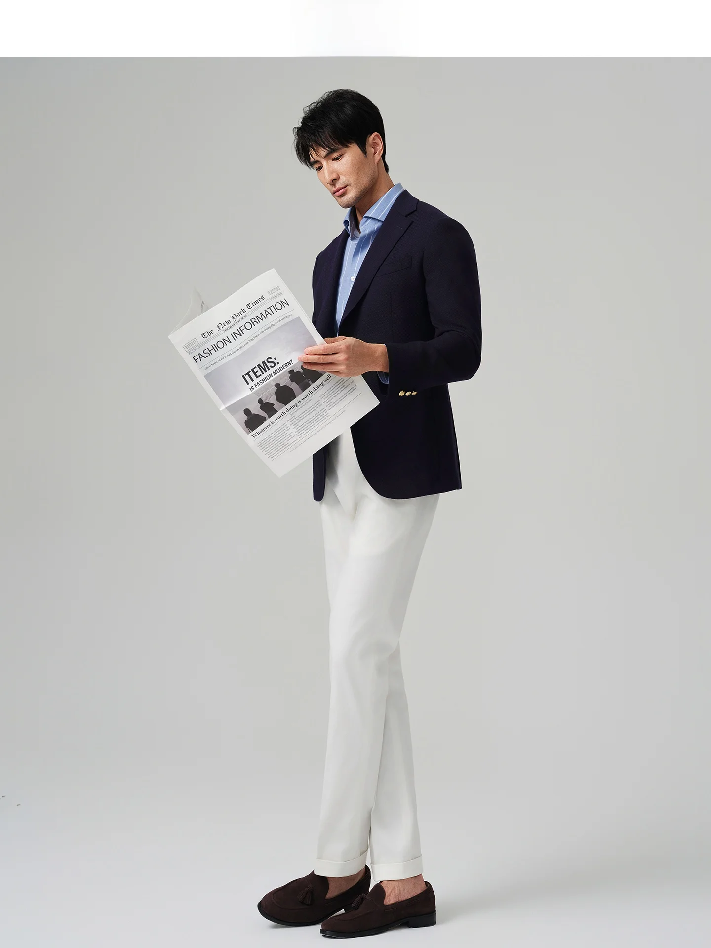 高級ウールブレザーコート：50代男性のビジネスシーンに最適な四季通用正装スタイル