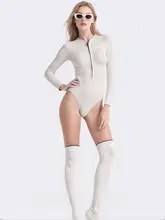 ２ミリ厚の女性用ジャンプスーツ【ホワイト・保温・UVカット・自由に浮潜】