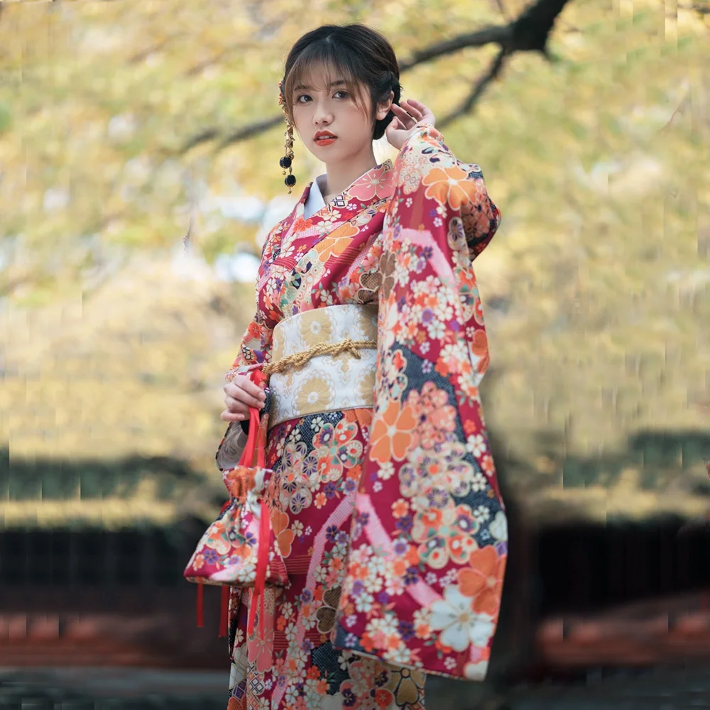 伝統ファッションを着るなら、どう選ぶ？和風振袖の「桜ガール風」が今、なぜ注目されているのか
