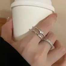 シンプルなゴールドトーンの小指用リング【個性的なデザイン・重ね付け対応】（セットアップ対応）