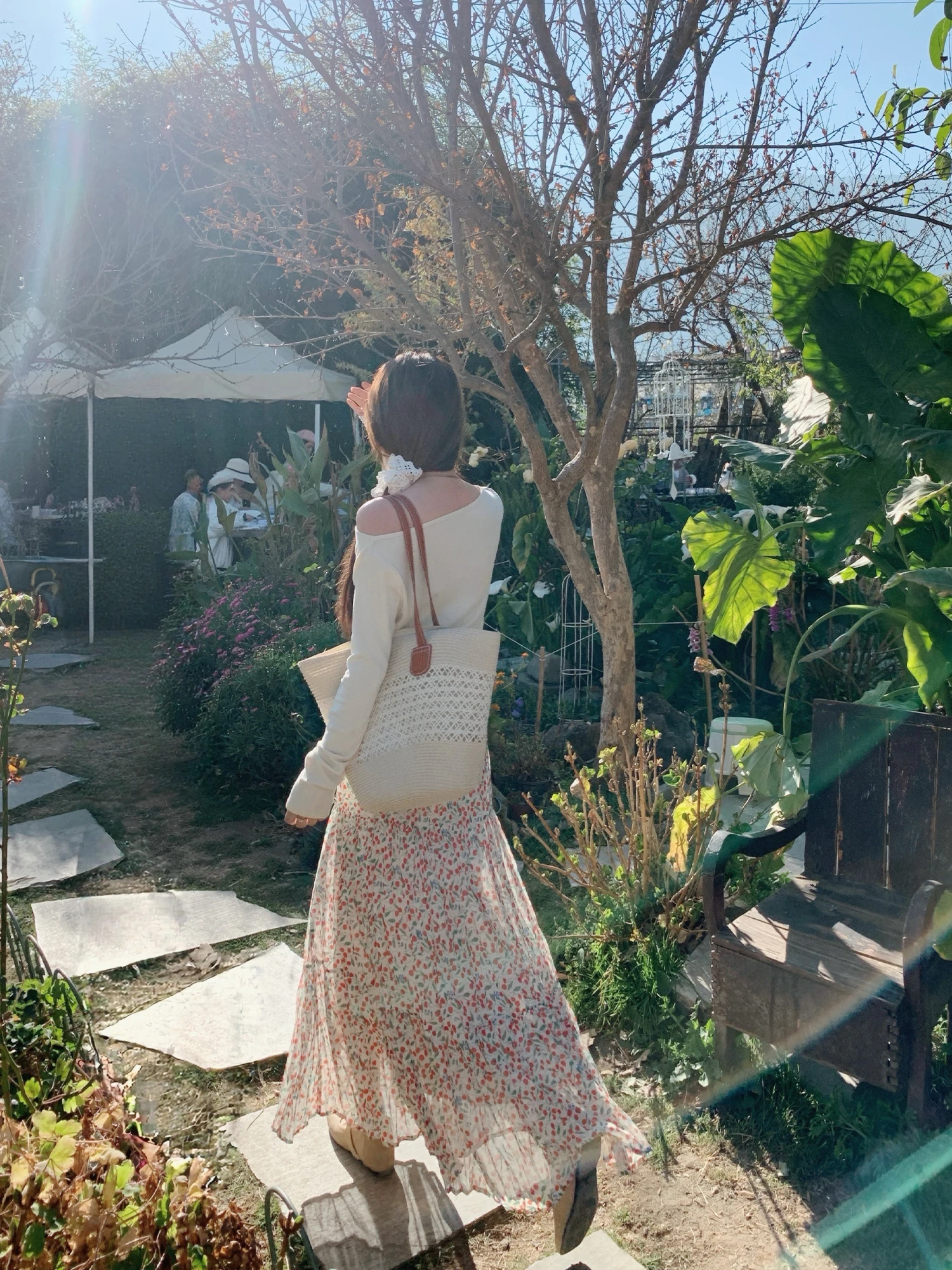春夏用ハイウエスト花柄スカート：30代女性の花見コーデに最適なデザインと機能性