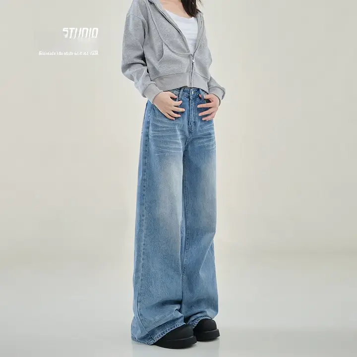 アメリカンヴィンテージ風 ゆったりとしたデザインのデニムパンツ【ウォッシュ加工・ストレート・女性用】