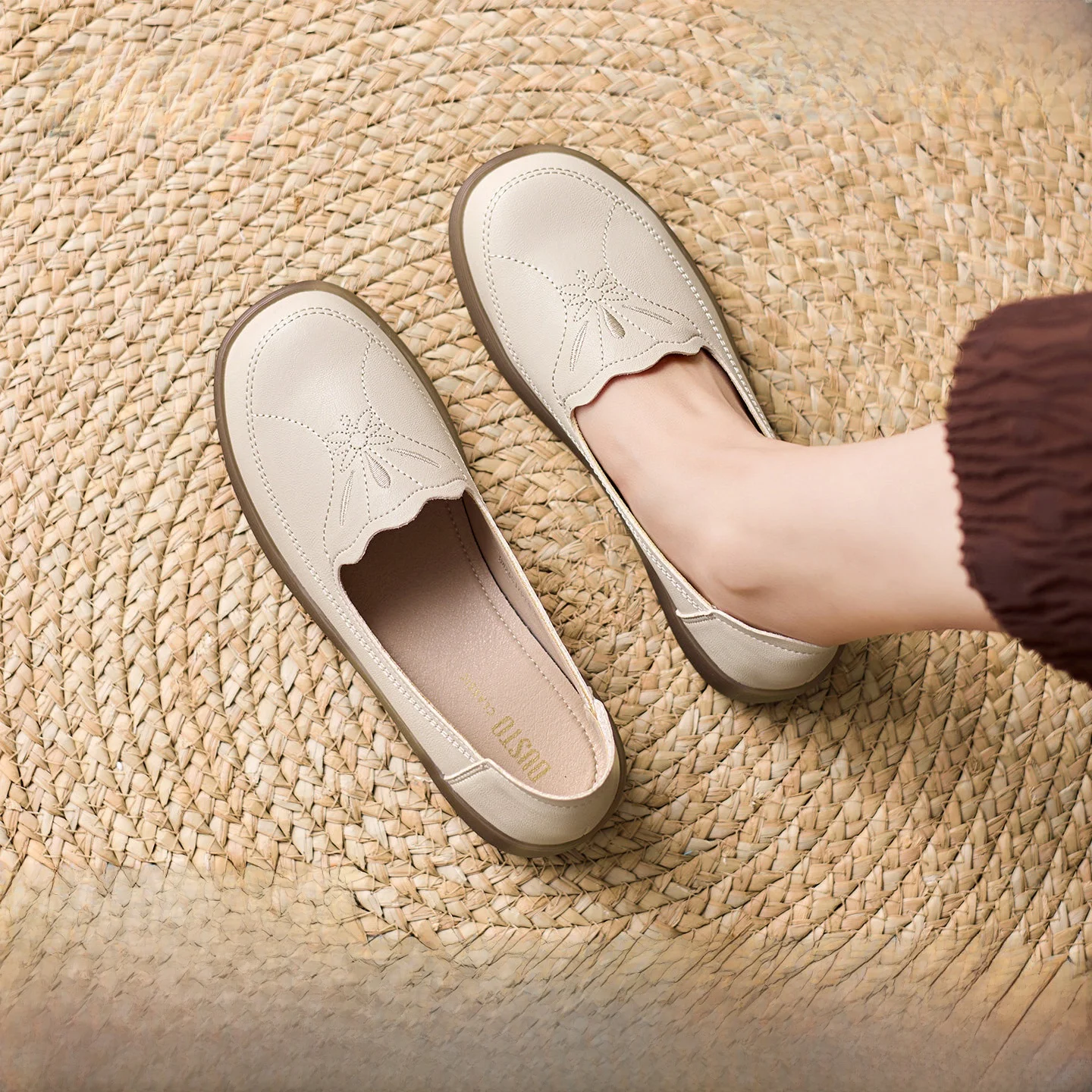 レディースローファーをどう選ぶ？中年女性の通勤生活に最適な「シ ンプルで丈夫な1足」の選び方