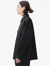 黒の多ポケット厚手シャツ【シンプル・ユニセックス・秋冬用・ルーズフィット】（セットアップ対応）