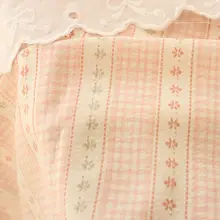 ハンドメイドの花柄生地【プリント布・服飾用・DIY】