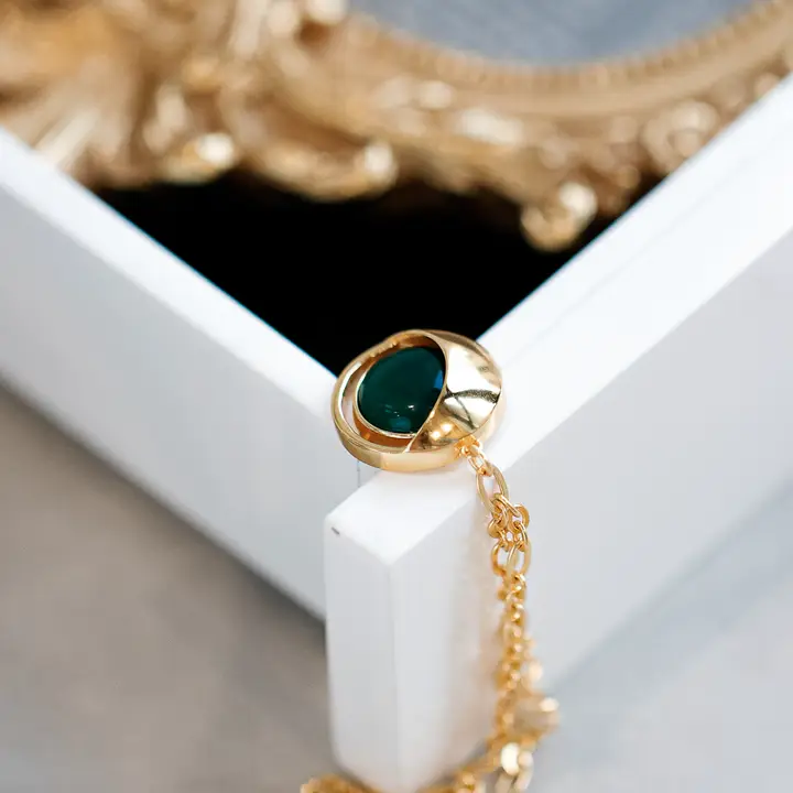 イタリア製のアート作品！ヴィンテージ グリーンアゲート ハーフムーン 925シルバー チョーカー