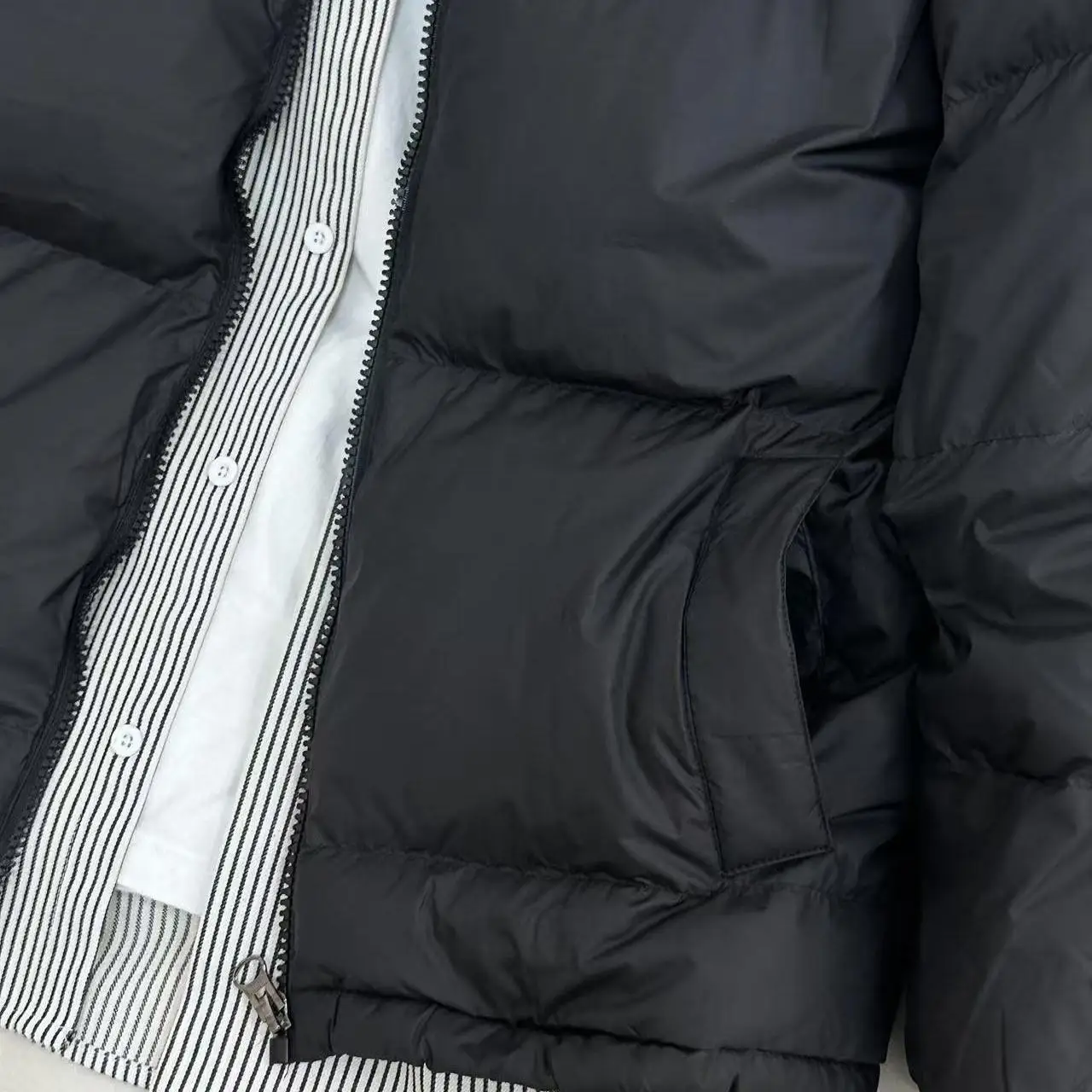 オーバーサイズ無地コットンジャケット：秋冬シーズンの保温性と実用性を徹底解説