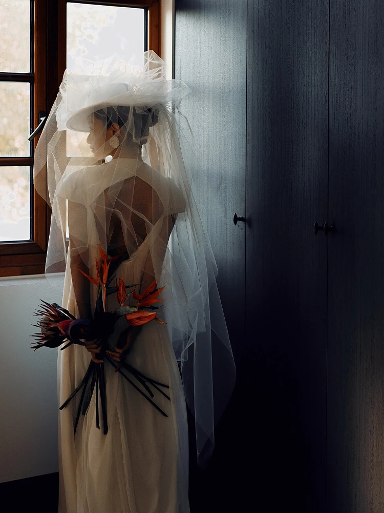 結婚式お呼ばれスタイルで迷うなら、この1着が救う理由は？