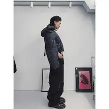 リベットラインのストレートパンツ【黒・カジュアル・通勤対応・極上の柔らかさ】
