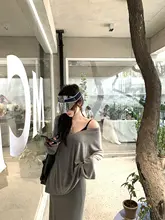 カジュアルな快適感の秋用女性服【スタイル・トップスとパンツのセットアップ対応】