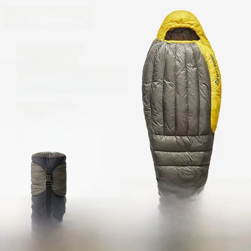 極上の柔らかさを実現する白鹅绒スリーピングバッグ：冬季用厚手アウトドアの実用性と性能解析