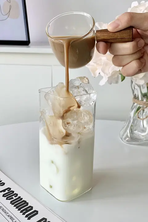 ガラスカップ 家庭用 夏の冷たい飲み物 透明 四角