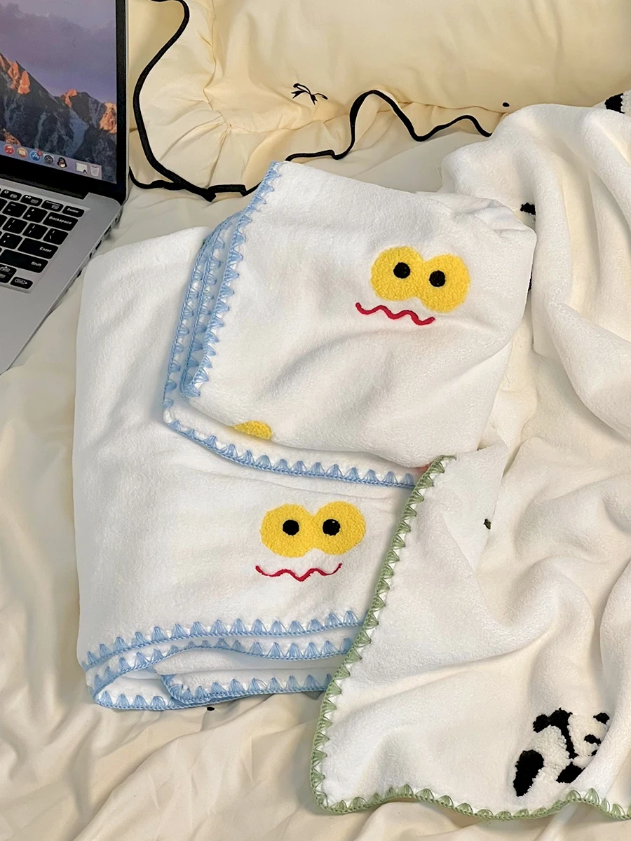 可愛いデザインの赤ちゃん用珊瑚絨タオル：ベビーシャワーギフトとしての実用性と選定基準