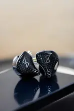 極上の音質！ハイファイ有線インイヤーヘッドフォン【ステージパフォーマンス・歌手・楽器演奏用】